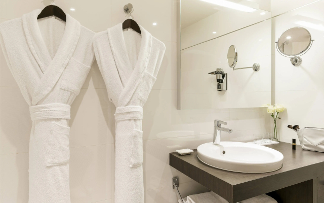 Croisette Beach Hotel Cannes - MGallery Collection