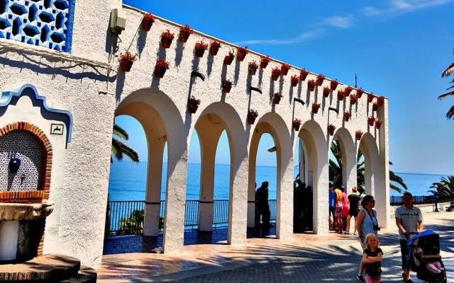 Apartamentos Balcã³N de Europa