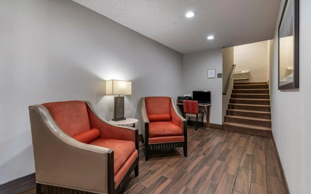 Comfort Inn & Suites Hays I-70