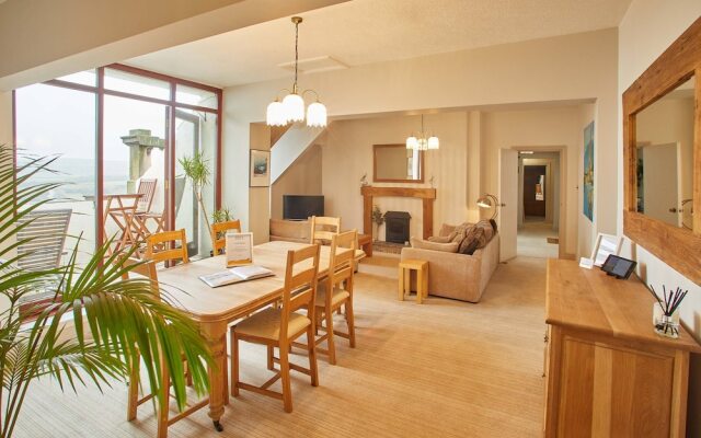 The Observatory Apartment