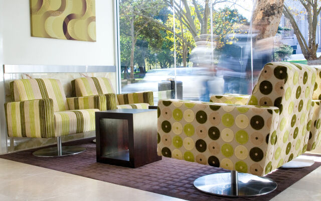 Hyde Park Inn Hotel
