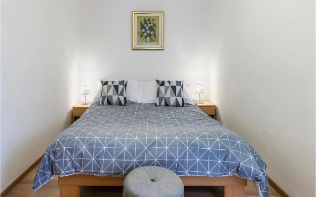 Holiday home Pinezici I