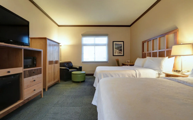 Dimond Center Hotel