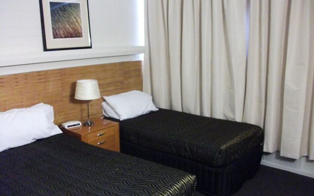 City Park Motel & Apartments