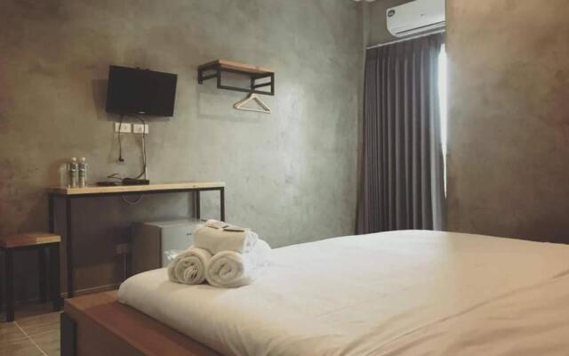 The Day Home Hotel