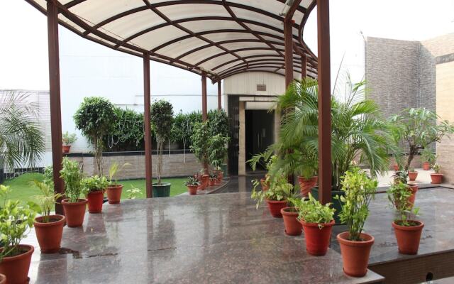 OYO Rooms Garh Road Meerut