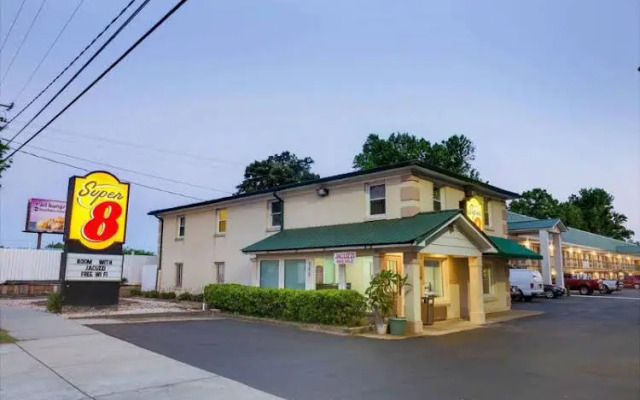 Super 8 Charlotte Downtown Area