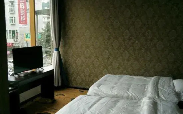 Guangyuan Lizhou Dexu Business Hotel