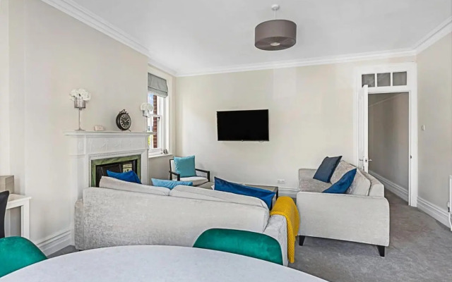 Serene 2BR - 3 Mins to Fulham Broadway