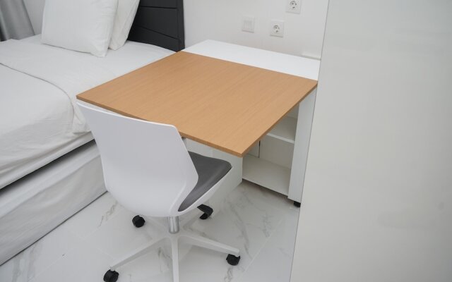 Elegant and Comfortable Studio Apartment at Sky House BSD