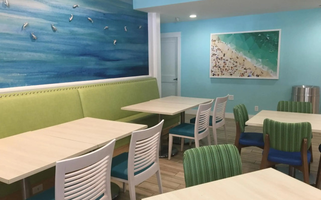 Palmera Inn and Suites