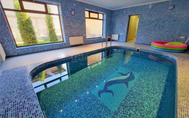 Монте Карло - Вилла с бассейном, сауной и биллиардом