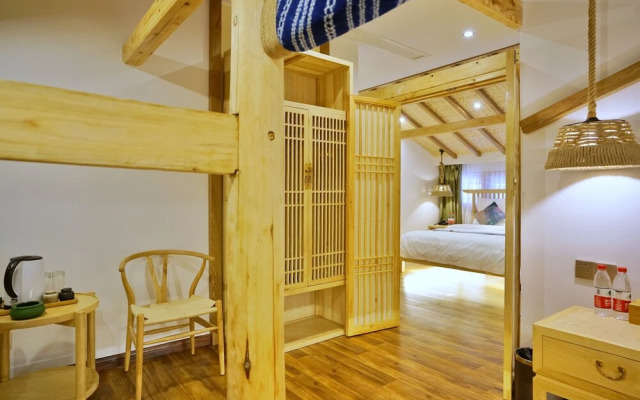 Yuexijiang Boutique Holiday Hotel