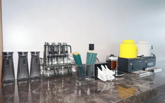 ECHIC Mercure (Guangzhou Baoneng Performing Arts Center Luogang Wanda Plaza)