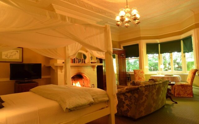 Broomelea Bed & Breakfast
