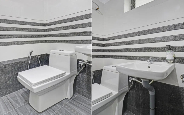 Treebo Nirupama, 750m from Aluva Railway station