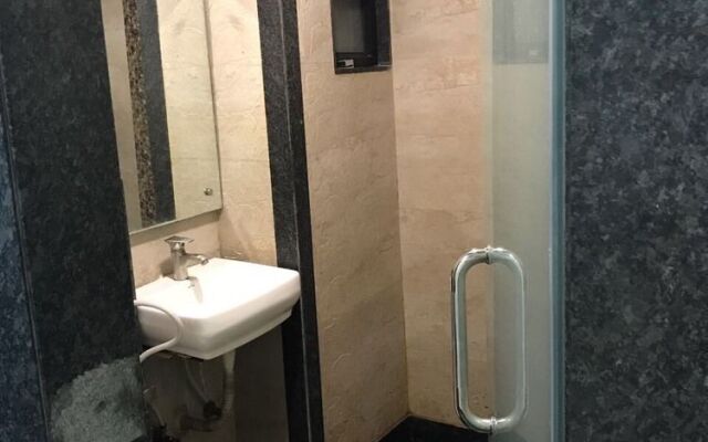 Hotel Saya @ New Delhi Railway Station