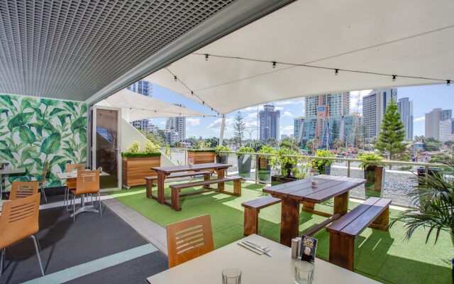 Mantra on View Hotel