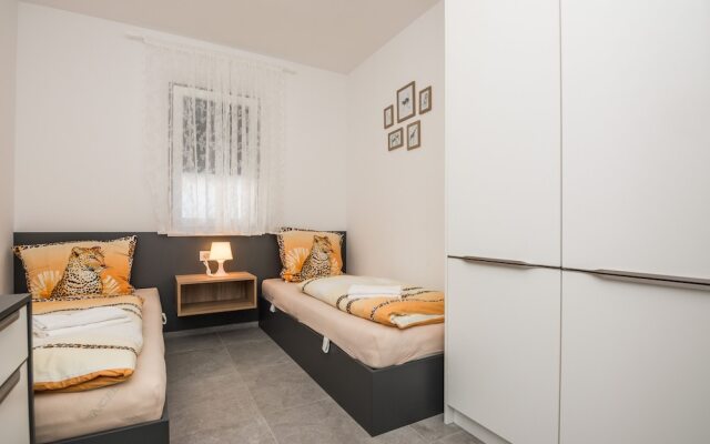 Apartment Spanic 1