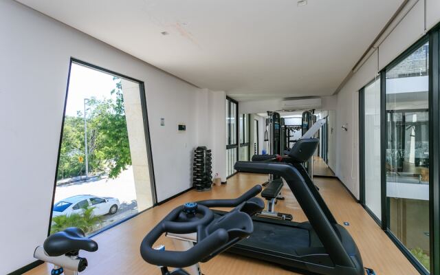 Beautifully Minimalistic Studio Wrapped in Nature by Stella Rentals