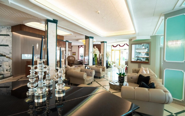 Hotel Carlton