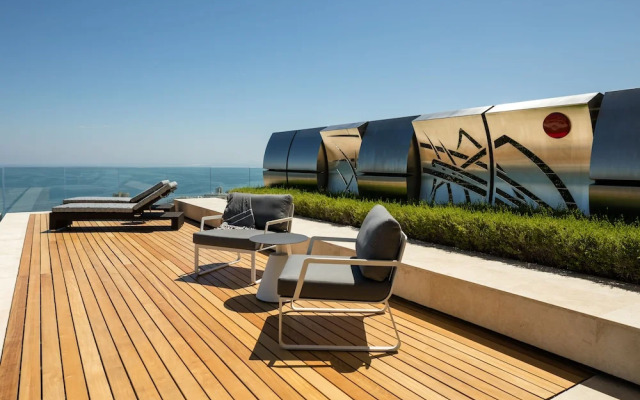 Moondance Villa & Suites