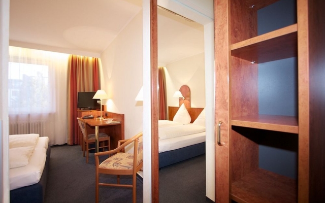 Falk Hotel