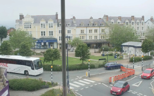The Broadway Hotel