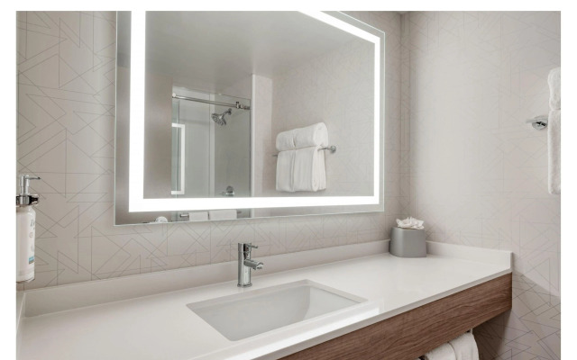 Holiday Inn Express Federal Way Seattle South by IHG