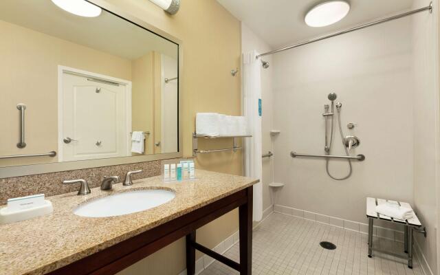 Hampton Inn & Suites Charles Town