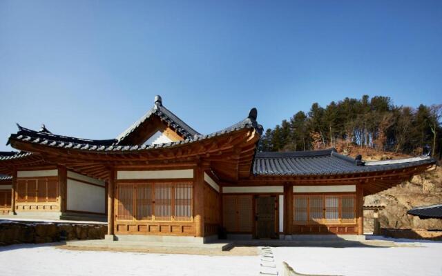 Hanok Ridge Pension