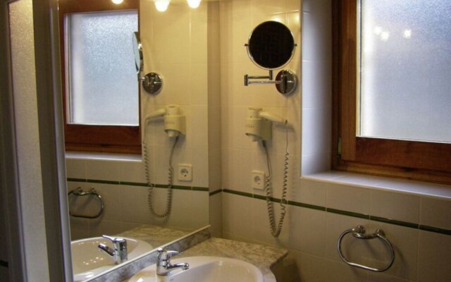 Modern Furnished Apartment Situated on the Ground Floor