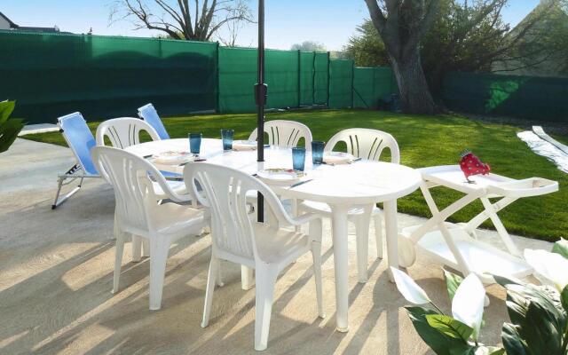 Semi-detached House, Penestin