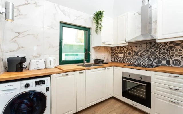 Holiday house in elite residential area of Faro