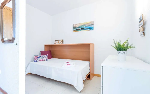 Apartment in Empuriabrava With Canal Views