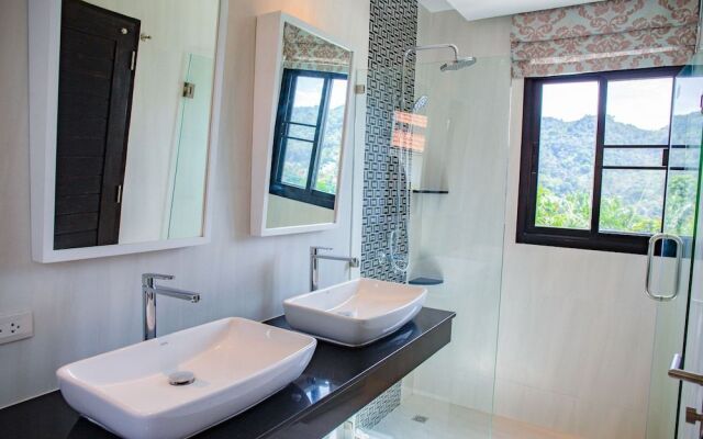 Baan Chom View Kamala