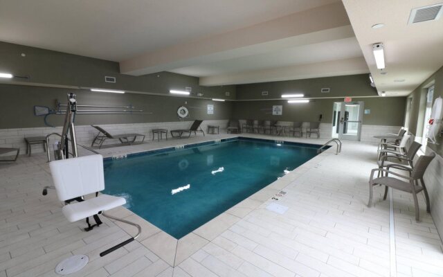 Holiday Inn Express & Suites Coffeyville by IHG