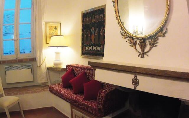 Maison du Lyon dOr - Centre Ville