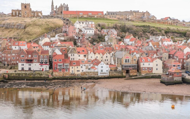 Whitby Sands