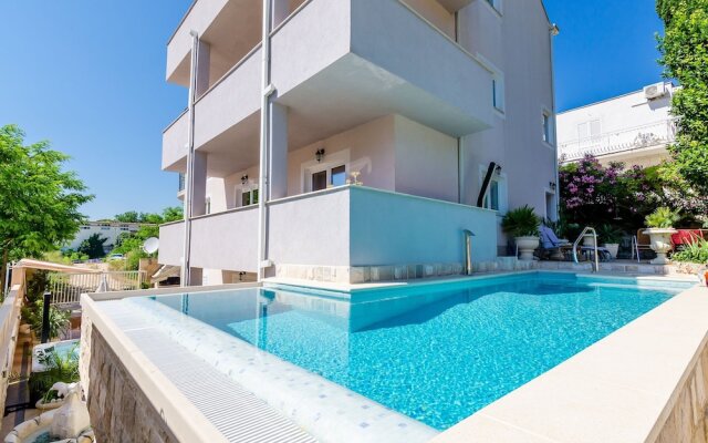 Villa Aura - Adult Only