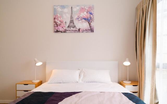 Takapuna Central Spacious & New Home 3