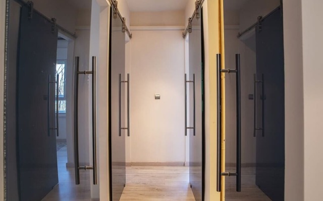 Modern 3bed Apt Next to Madrid Airport, Near Metro