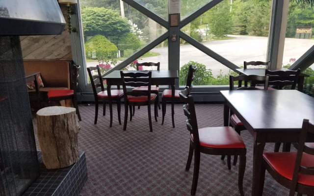 Toll Road Inn
