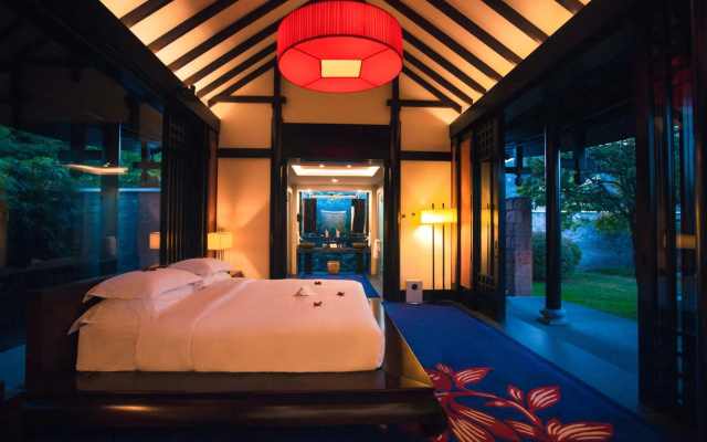 Banyan Tree Lijiang