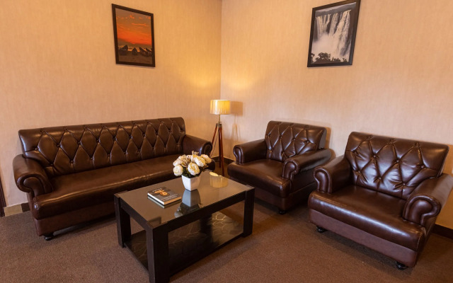 Vera by Bisque Brookefield