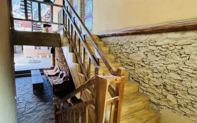 Danba Daughter Qing Manor (Jiaju Zangzhai No.1 Environmenttai Branch)