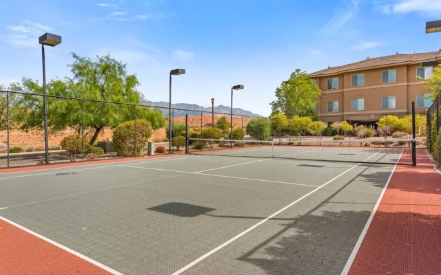 Retreat To Redrock #302 2 Bedroom Condo