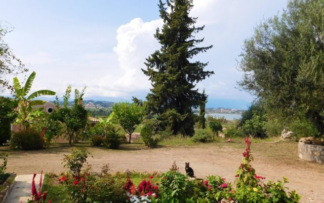 House With 2 Bedrooms in Corfu, With Wonderful Lake View, Enclosed Gar