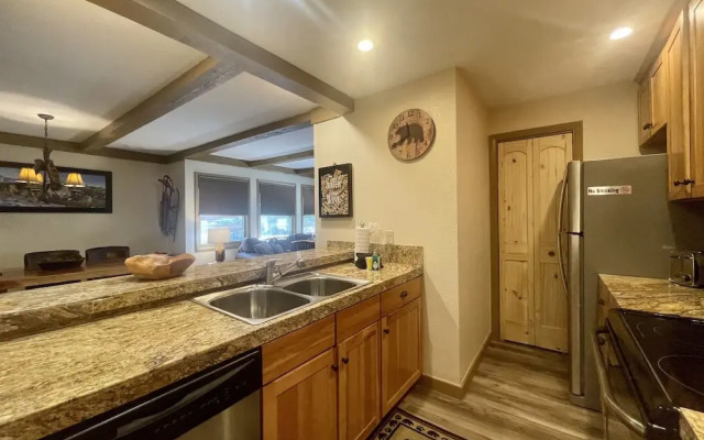 Longbranch by Pinnacle Lodging