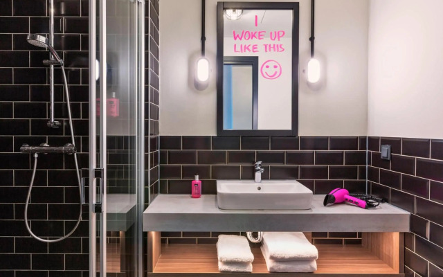 Hotel Moxy Duesseldorf South